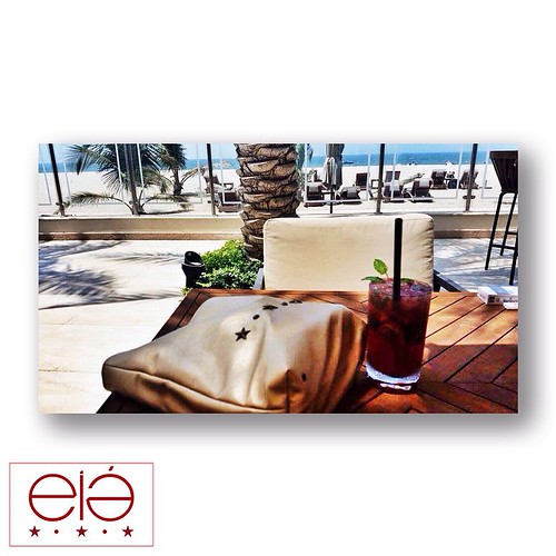 Waldorf Astoria in Ras Al khaimah is one of the lavish hotel in Northern Emirates. Josell use the gold color eiá bag to incorporate the gold in this very beautiful hotel. Lavish and sexy..... eiá...we believe in YOU being a fashion statement #usa #fa