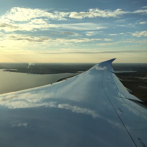 Some great cloud reflections on the sexy curved wing of the #dreamliner