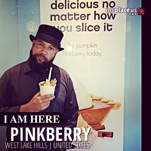 #Mixxenberg approves of #Pumpkin @pinkberryatx! #Delicious no matter how you slice it. @pinkberry © #DJ #PartyStarter #Austin #StepOutNTurnUp #6thStreet #beardgang #beardporn #instapotd #followme #super #amazing #unbelievable #cute #sexy #funny #serious