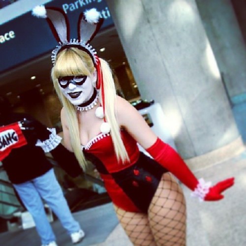 harley quinn #latergram #comikaze13 #comikaze2013 #comikaze #comikazeexpo #comicbookconvention #DC #DCuniverse #gothamcitysiren #ilovenerds #sexy #sexynerd #sexyvillains #villains #costume #cosplay #cosplayers #losangeles #comicbookgeek #comicbookgeek #ne