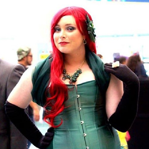 #latergram #comikaze13 #comikaze2013 #comikaze #comikazeexpo #comicbookconvention #cosplay #cosplayers #costume #heroesandvillains #sexy #sexyvillains #gothamcitysiren #DCcomics #DCuniverse #DC #redhead