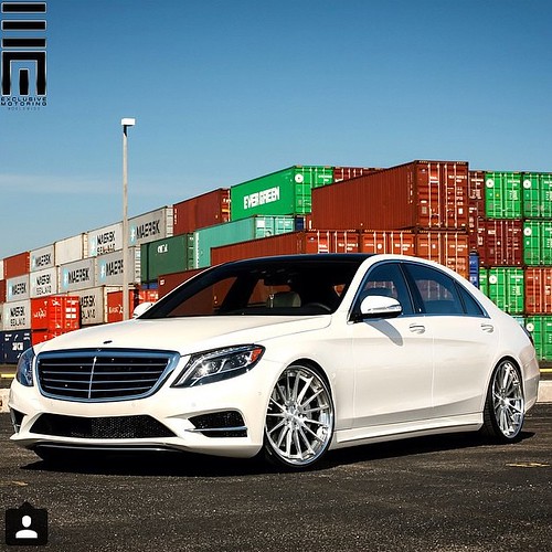 Had to repost the @exclusivemotoring shoot. Custom '1-Off' COR wheels on Noel's S Class. Great friends and wicked cars, we love what we do! #corwheels #customwheels #customfitments #exclusivemotoring #chichi #miami #sexy #blacklistclub #fastcars #carstagr