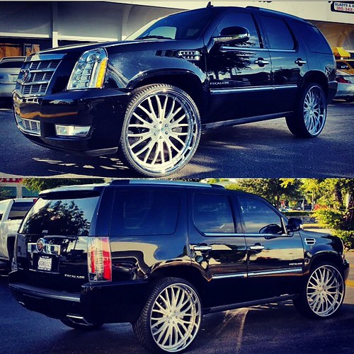 Escalade on 28' COR Colonial design. Set up by @wtw_customs #corwheels #wtwcuatoms #miami #sexy #donkplanet #custom #customrims #customwheels #customfitments #wemakewheels #wheels #caddilac #carporn