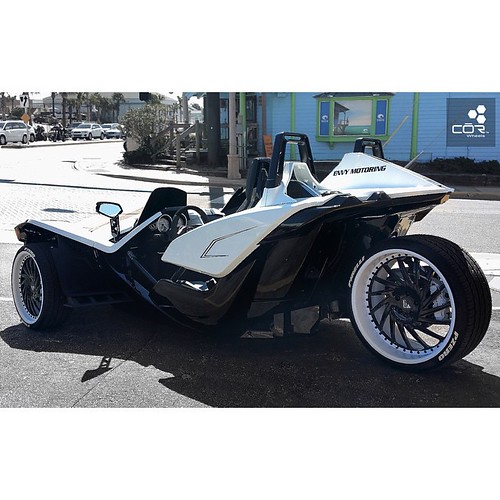 Slingshot Friday! 20-22' COR Turbina club series on Polaris Slingshot. #corwheels #corfinishing #codeblack #fastcars #fastlife #carporn #carlife #cars #carswithoutlimits #carstagram #polaris #trike #customwheels #wemakewheels #wickedfitments #miami #sexy