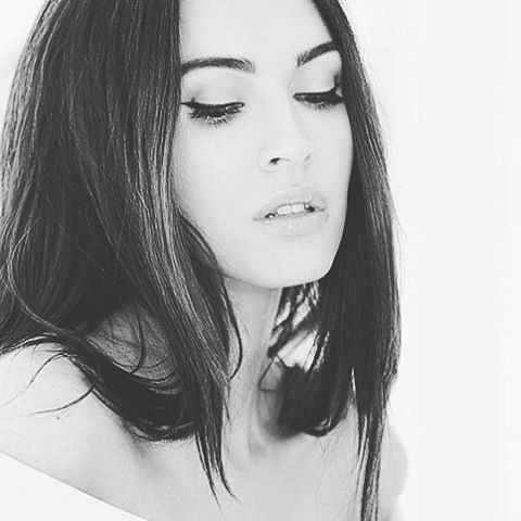 # Meganfox glossy lips #fashion #glam #fashiona2z #style #dope ❤ #fashionmagazine #models #sexy #modelslife #lifestyle #glamourous #fashionindustry # glossy