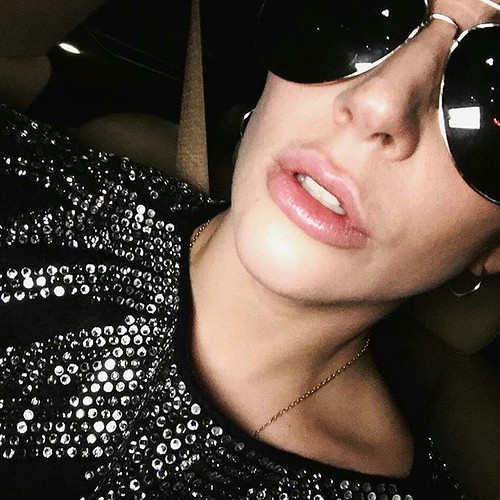 #ladygaga #sexy #fashionshow #prettygirls #😎😎😎#glasses #selfy #glam #fashiona2z #style #dope #accessories #womenfashion